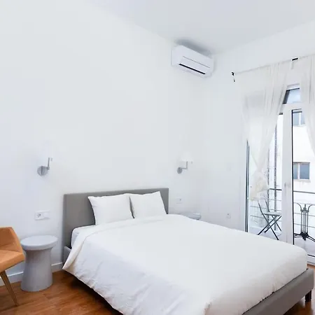 Zen Peace, Exarchia Apartment