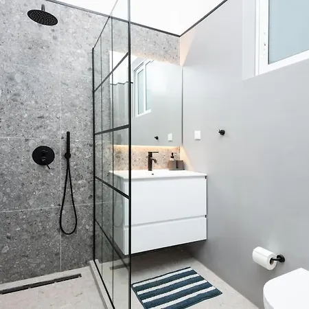 Zen Peace, Exarchia Apartment Athens