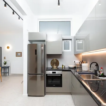 Zen Peace, Exarchia